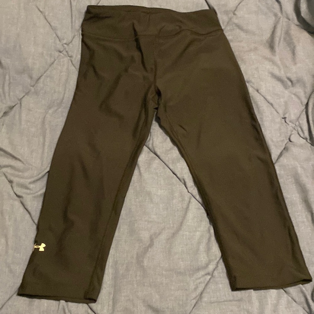 Under armour cropped tights black small